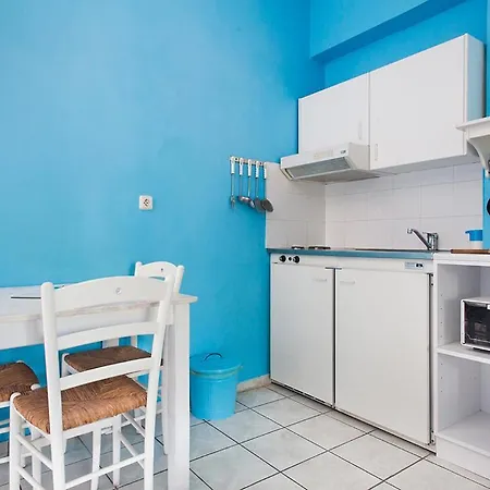 מלון דירות Daphne's Club 3*