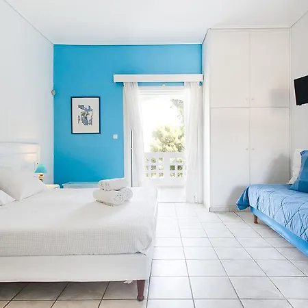 Daphne's Club Apartmanhotel 3*