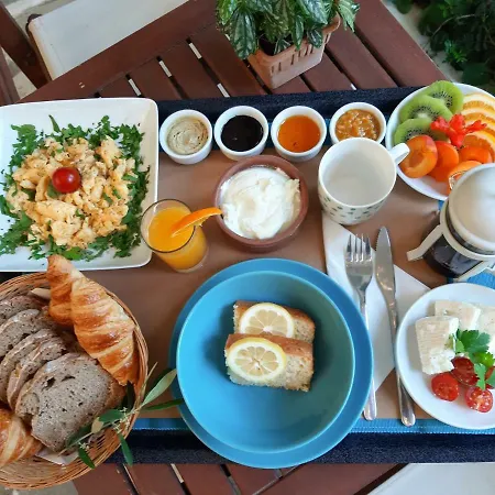 Daphne's Club Apartmanhotel