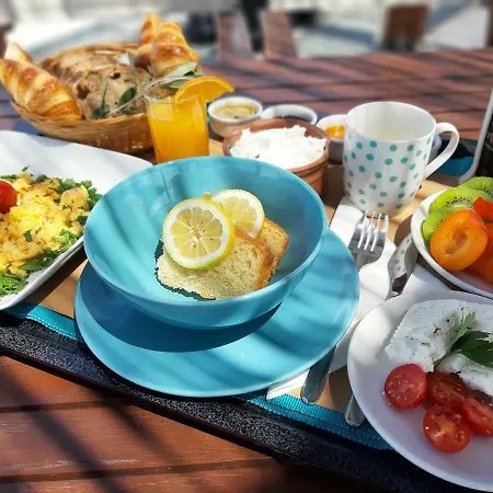 Lejlighedshotel Daphne's Club 3*