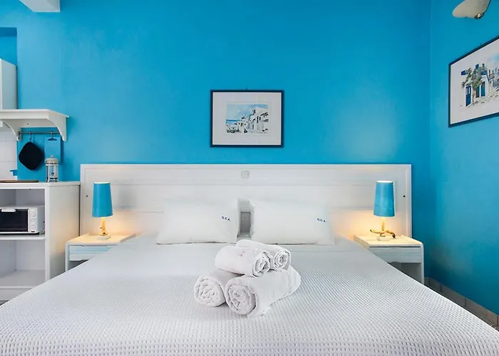 Daphne's Club Aparthotel 3*