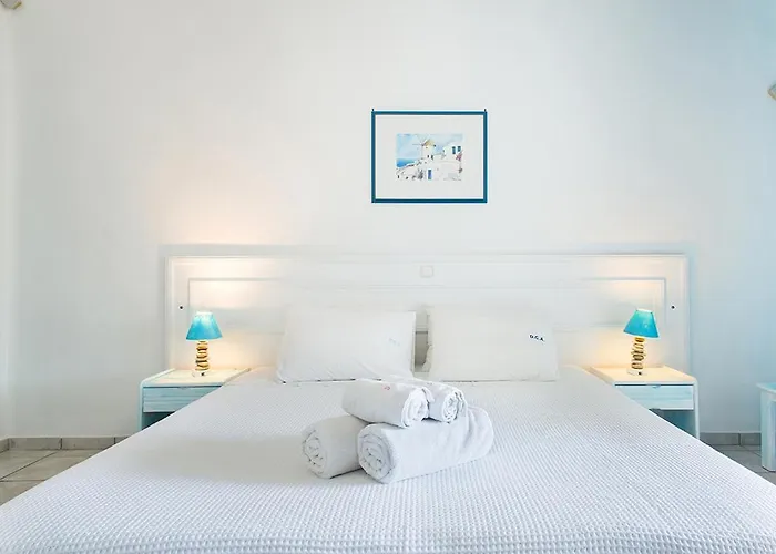 Daphne's Club Aparthotel