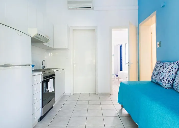 Daphne's Club Aparthotel 3*